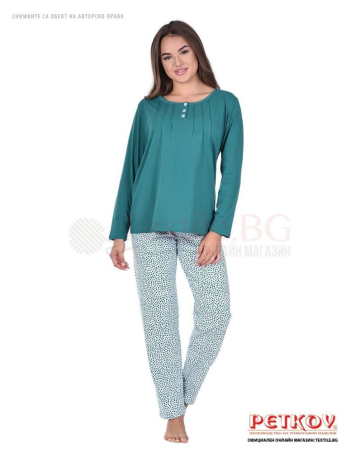 Свободна дамска пижама дълъг ръкав в цветно съчетание в тъмно зелено