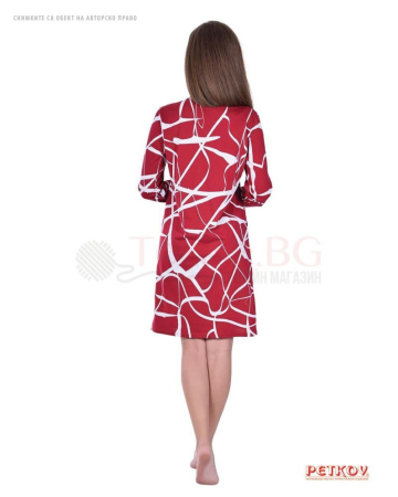 Памучна дамска нощница дълъг ръкав в абстрактен десен в бордо