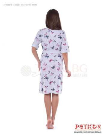 Дамски памучен халат в десен с красиви пеперуди