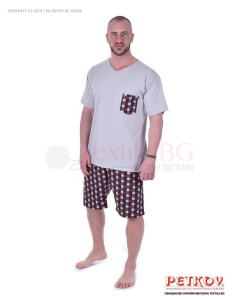 Мъжка пижама с къс ръкав и къс панталон с джоб в оригинален принт каре